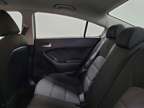 Used 2017 Kia Forte LX FWD image 18