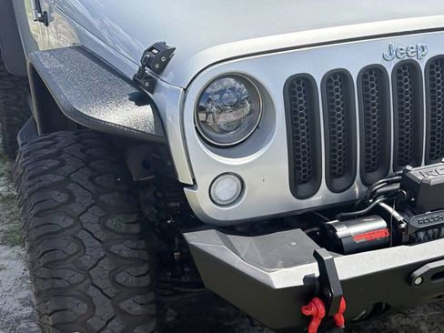 Used 2012 Jeep Wrangler Sport w/ Connectivity Group AWD/4WD image 3