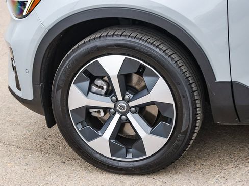 Used 2026 Volvo XC40 B5 Plus w/ Protection Package Premier image 10