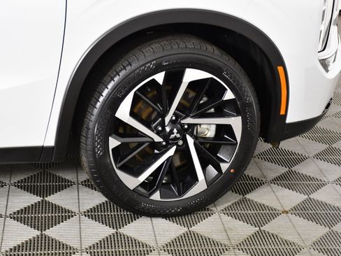 Used 2023 Mitsubishi Outlander SE AWD/4WD image 54