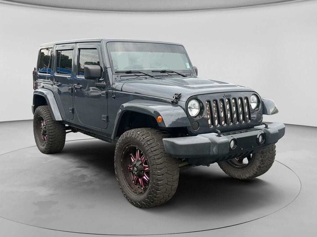 Used 2018 Jeep Wrangler Unlimited Sahara w/ Dual Top Group AWD/4WD image 12