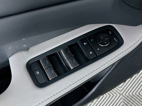 Used 2023 Lexus RX 350h image 18