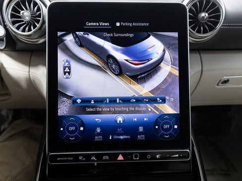 Used 2022 Mercedes-Benz SL 55 AMG 4MATIC w/ Driver Assistance Package image 24