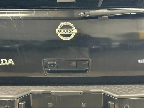 Used 2014 Nissan Armada SV AWD/4WD image 11