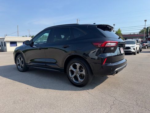 Used 2024 Ford Escape ST-Line w/ Tech Pack #1 FWD image 9