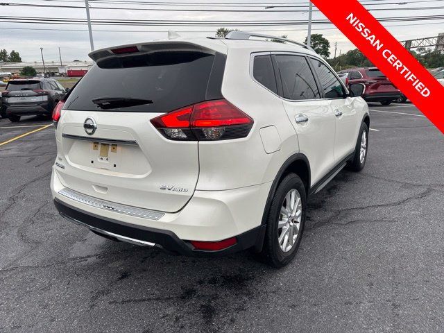Certified 2017 Nissan Rogue SV AWD/4WD image 8