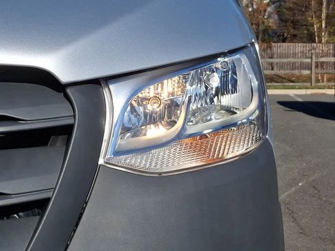 Used 2024 Mercedes-Benz Sprinter 2500 image 30