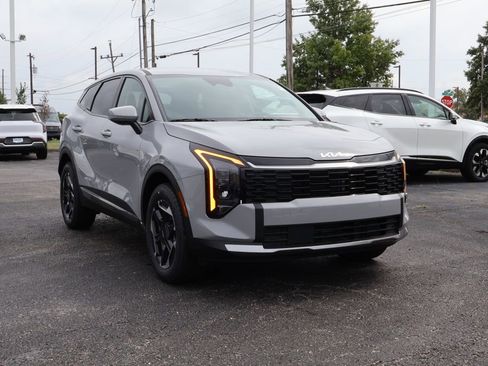 New 2026 Kia Sportage S image 1