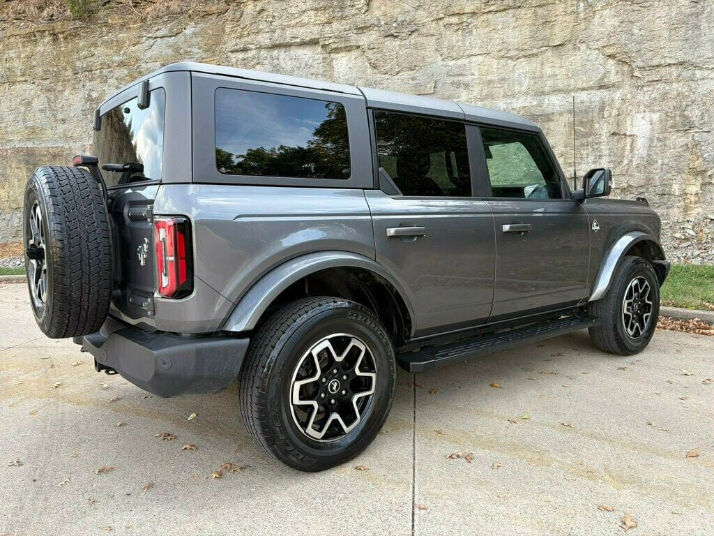 Used 2022 Ford Bronco Outer Banks AWD/4WD image 19