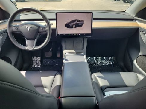 Used 2023 Tesla Model Y Long Range AWD/4WD image 11