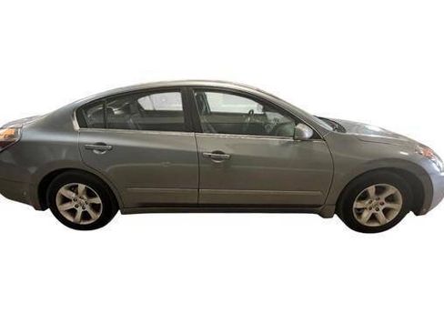 Used 2009 Nissan Altima 2.5 SL w/ SL Pkg FWD image 7