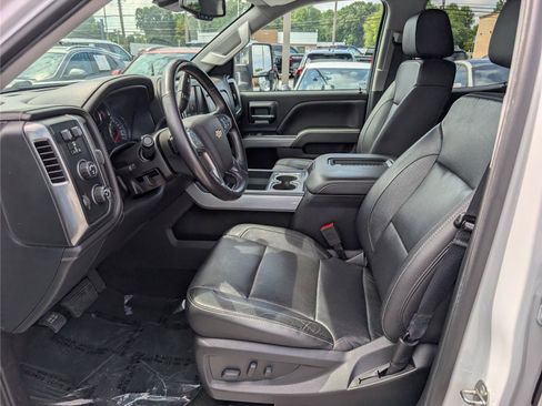 Used 2018 Chevrolet Silverado 1500 LTZ Z71 w/ LTZ Plus Package AWD/4WD image 17
