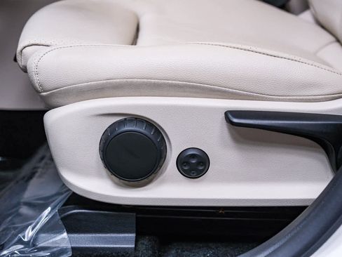 Certified 2022 Mercedes-Benz EQB 300 4MATIC image 24