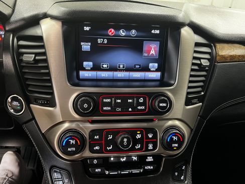 Used 2015 GMC Yukon Denali w/ Touring Package AWD/4WD image 32