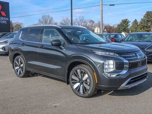 New 2026 Mitsubishi Outlander SEL image 1