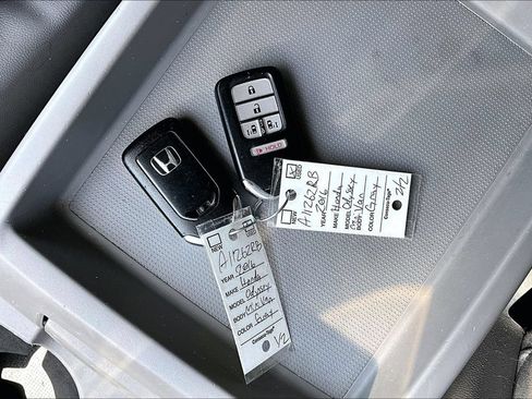Used 2016 Honda Odyssey SE image 27