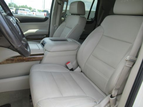 Used 2015 GMC Yukon Denali w/ Premium Package AWD/4WD image 21