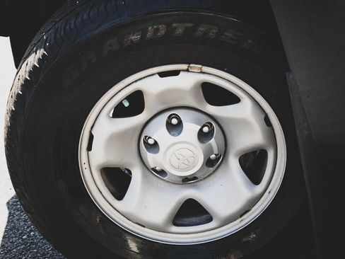 Used 2013 Toyota Tacoma 4x4 Regular Cab image 3