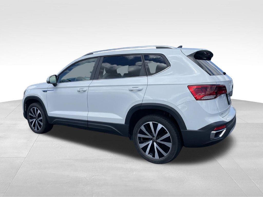 Used 2024 Volkswagen Taos SE FWD image 5