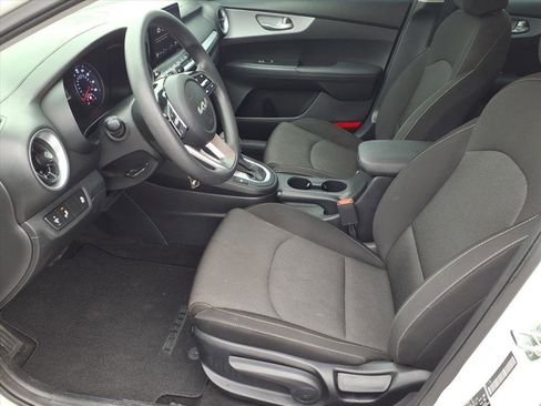 Used 2024 Kia Forte LXS w/ LXS Technology Package image 11