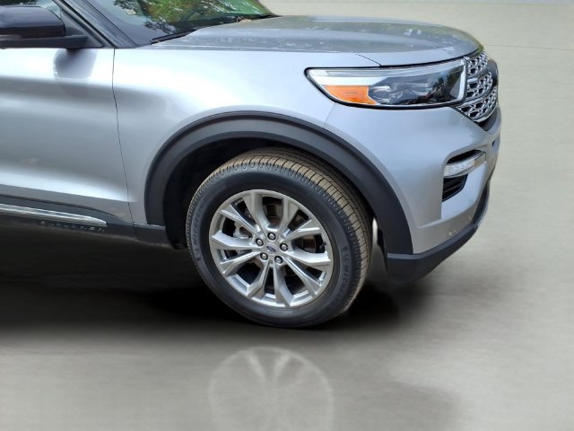 Used 2022 Ford Explorer Limited w/ Equipment Group 301A AWD/4WD image 4