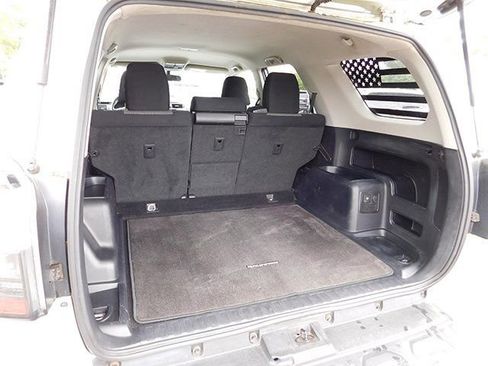 Used 2016 Toyota 4Runner SR5 image 6