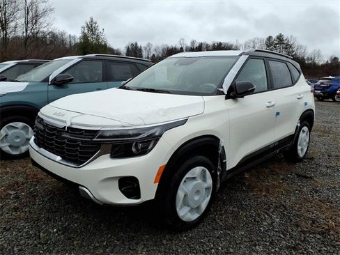 New 2026 Kia Seltos S image 2