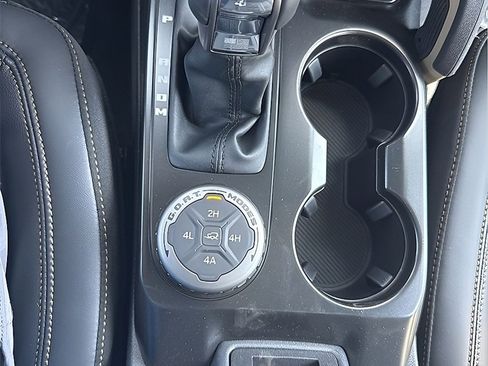 New 2025 Ford Bronco Badlands image 20