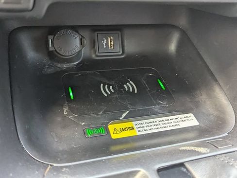 Used 2024 Toyota RAV4 XLE AWD/4WD image 25