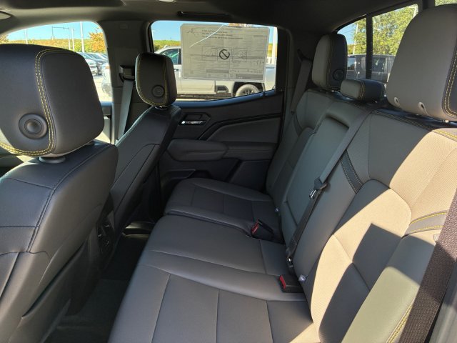 New 2026 Chevrolet Colorado ZR2 w/ Technology Package AWD/4WD image 17