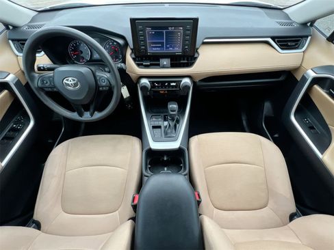 Used 2022 Toyota RAV4 LE image 19