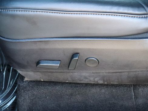 Used 2020 Tesla Model Y Long Range image 17