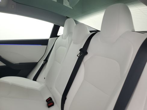 Used 2025 Tesla Model 3 Long Range RWD image 15