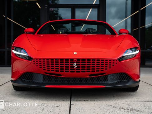 Used 2024 Ferrari Roma Spider RWD image 5