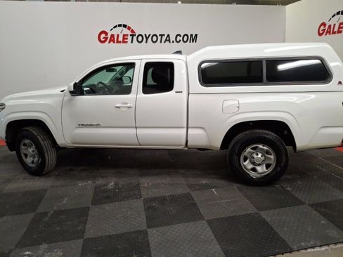 Used 2016 Toyota Tacoma SR5 image 7