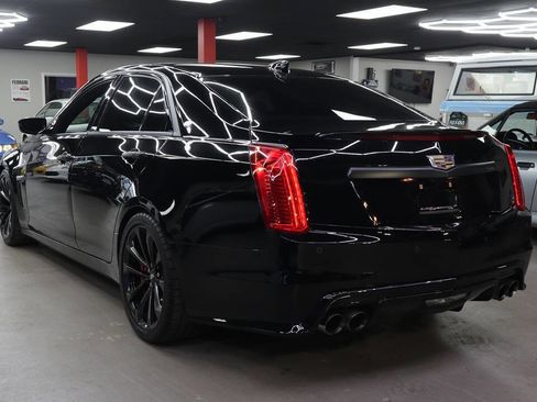 Used 2019 Cadillac CTS V w/ Luxury Package image 4