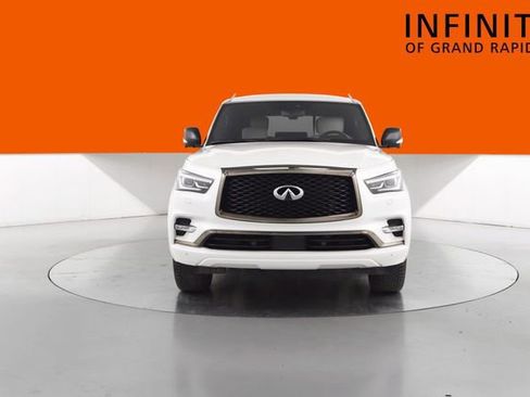 Used 2024 INFINITI QX80 Sensory image 8