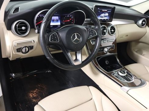 Used 2017 Mercedes-Benz C 300 4MATIC Sedan image 9