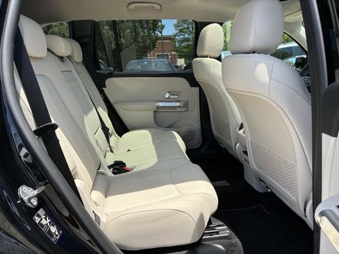 Used 2023 Mercedes-Benz GLB 250 image 26