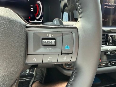 New 2026 Nissan Pathfinder SL AWD/4WD image 34