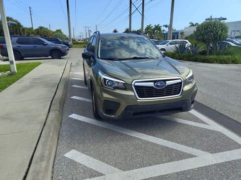 Used 2019 Subaru Forester w/ Popular Package #1 AWD/4WD image 3
