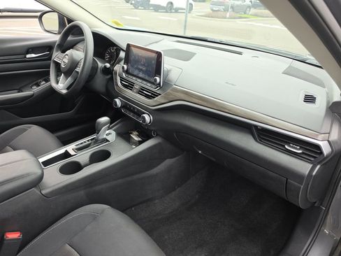 Certified 2025 Nissan Altima 2.5 SV FWD image 24