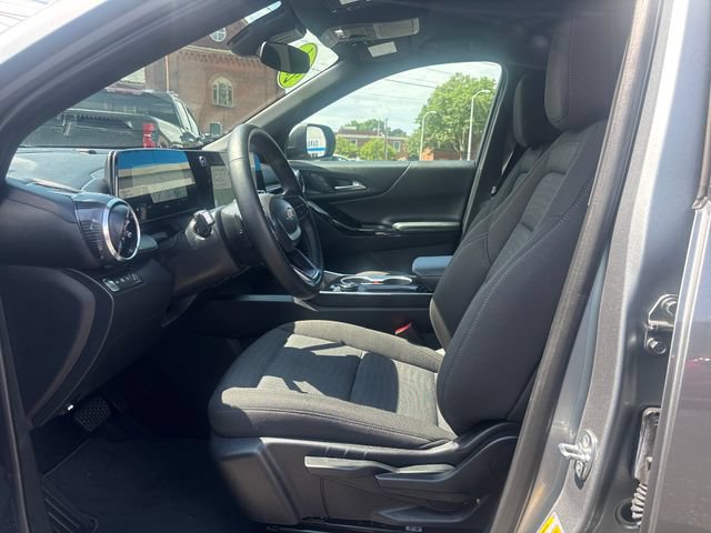 Used 2026 Chevrolet Equinox LT AWD/4WD image 11