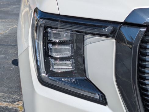 Certified 2024 GMC Yukon Denali Ultimate image 10