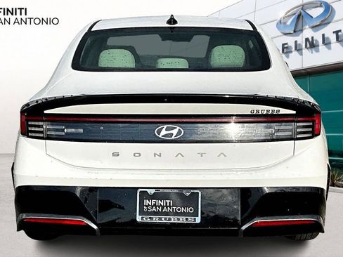 Used 2025 Hyundai Sonata SEL FWD image 5