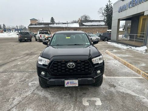 Used 2022 Toyota Tacoma SR5 image 2