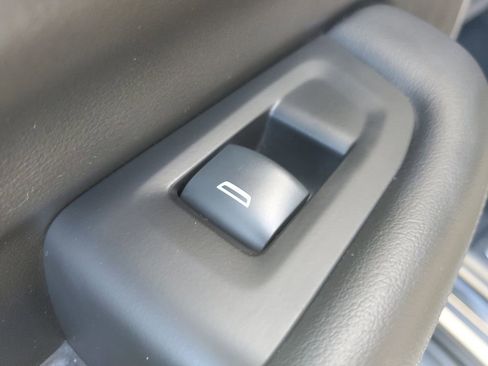 Used 2024 GMC Yukon SLT image 18