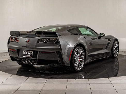 Used 2015 Chevrolet Corvette Z06 image 9
