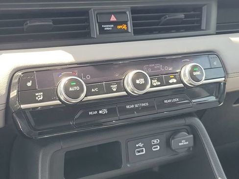 Used 2024 Honda Pilot Touring image 24