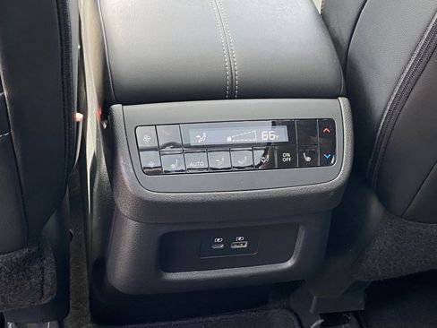 Used 2024 Nissan Pathfinder SL w/ SL Premium Package image 19